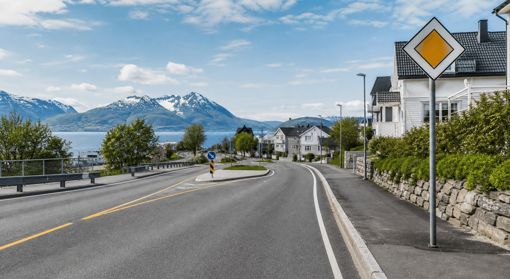 Norsk vei med trafikkskilt